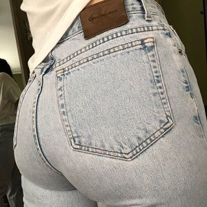 SOLD 🤍 Vintage Light Acid Wash Calvin Klein Jeans